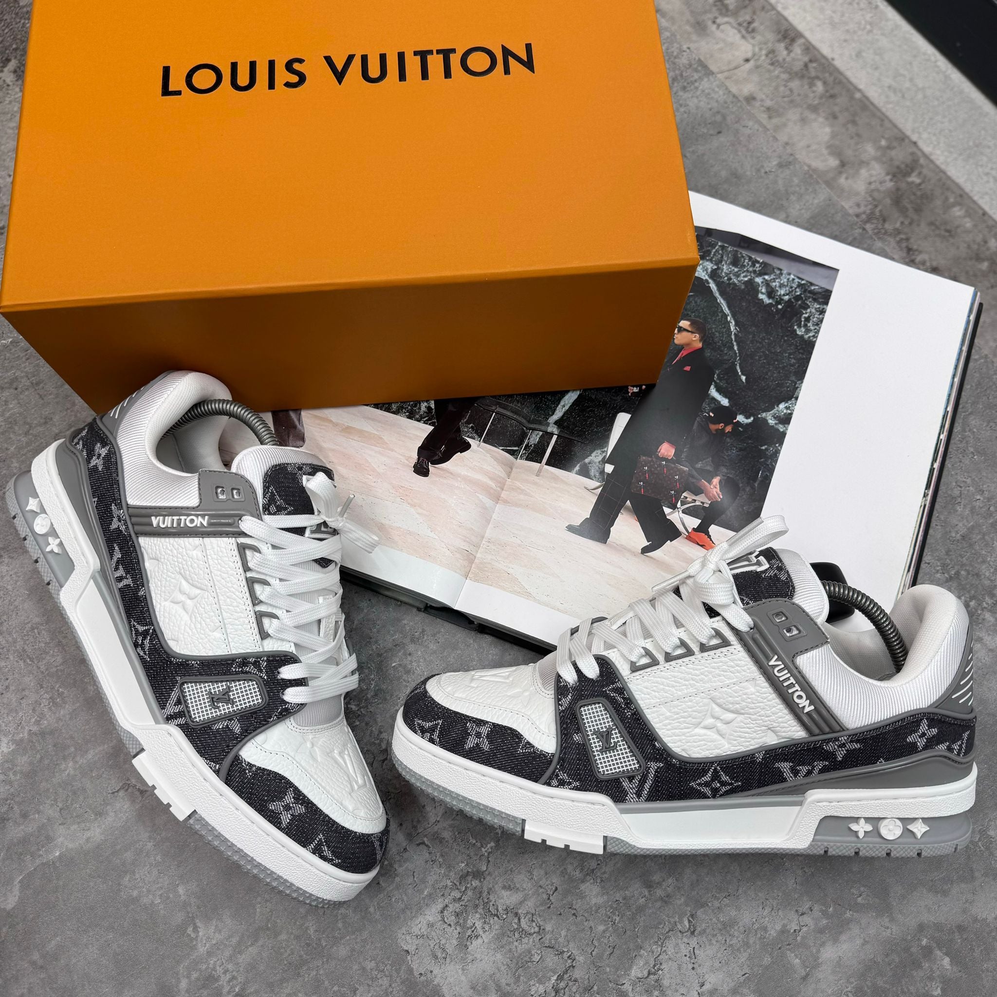 (PRE-ORDER) LVE - TRAINER - GREY