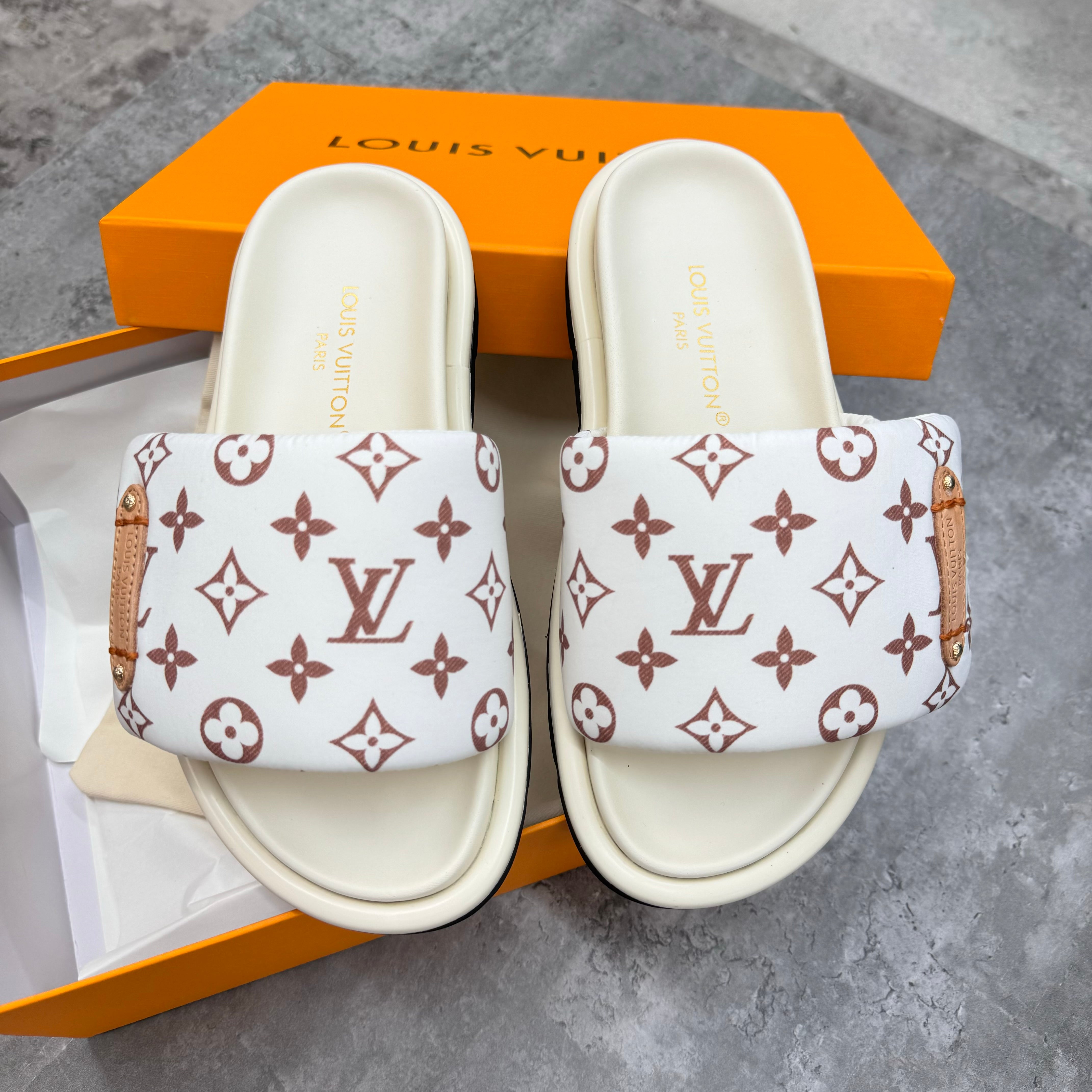 LOUIS VUITTON - PILLOW SLIDES - WHITE (PRE-ORDER)
