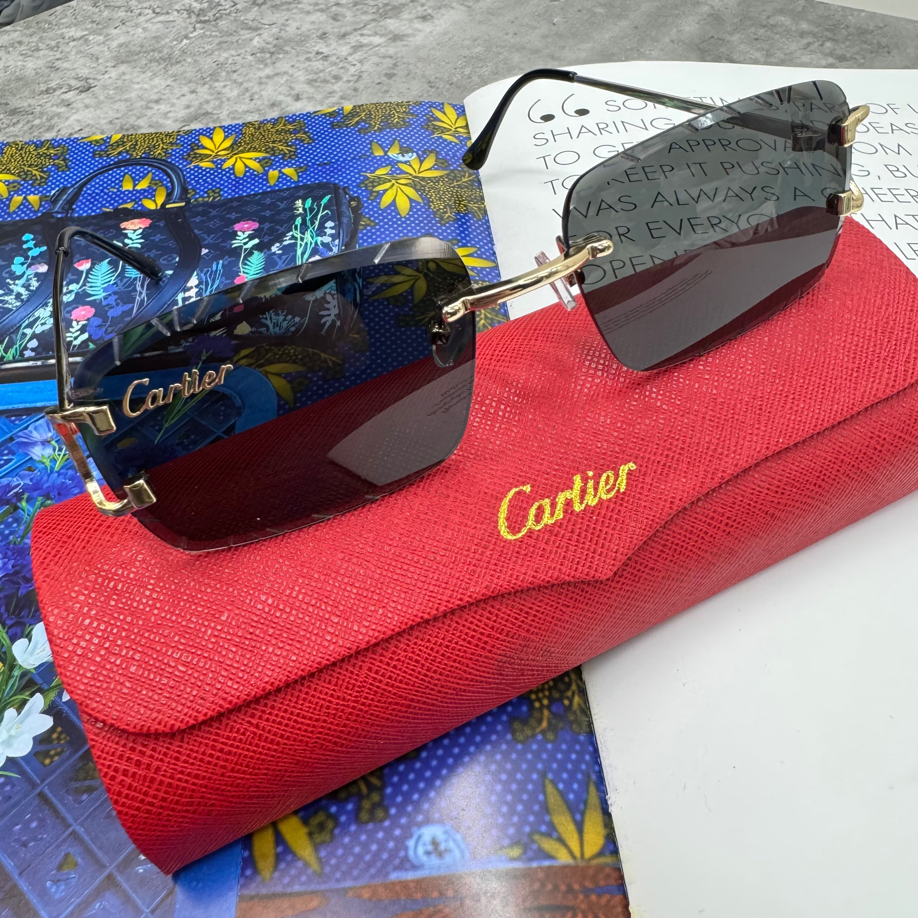 CARTIER - SUNGLASSES - DARK LENSE