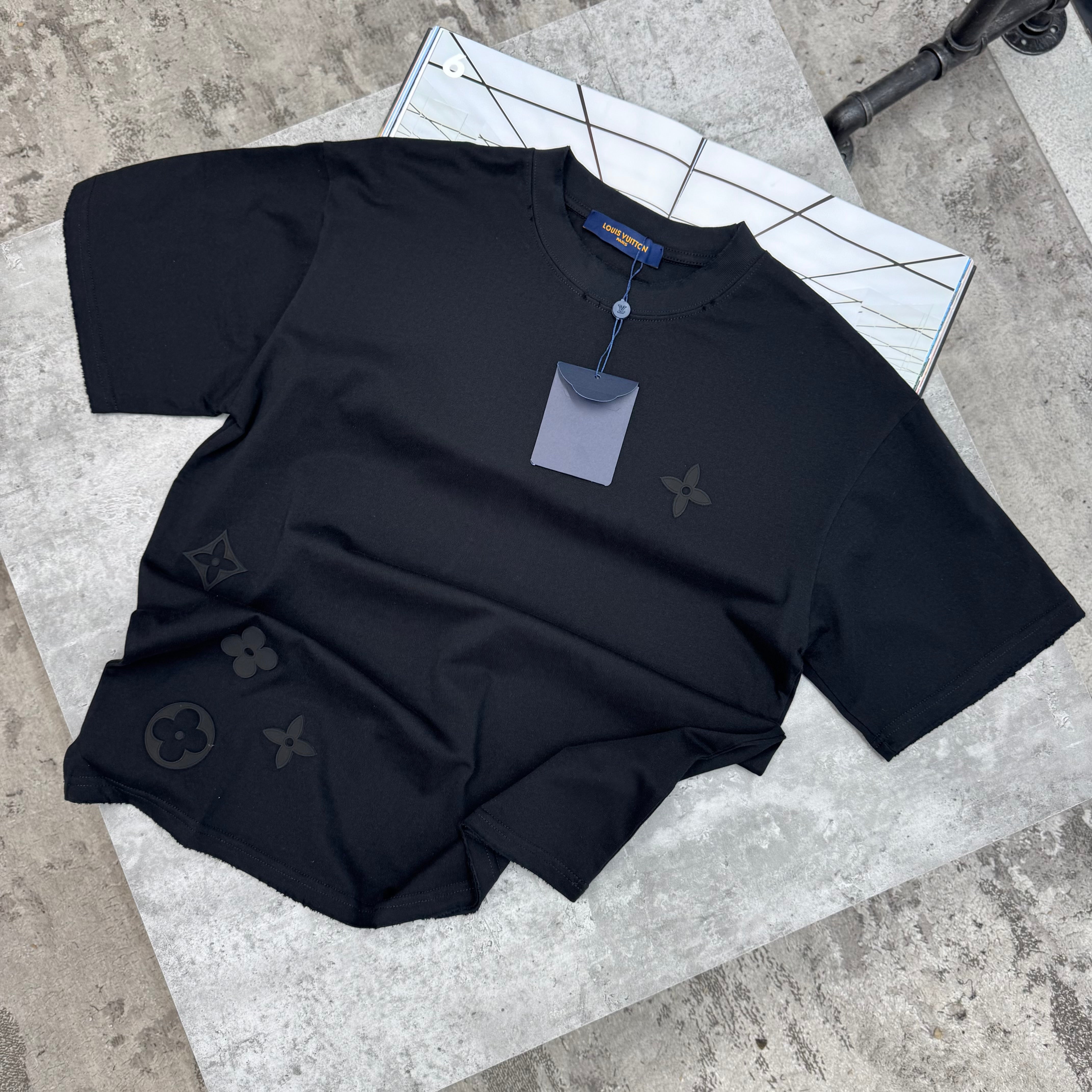 LVE - MONO LOGO T-SHIRT - BLACK