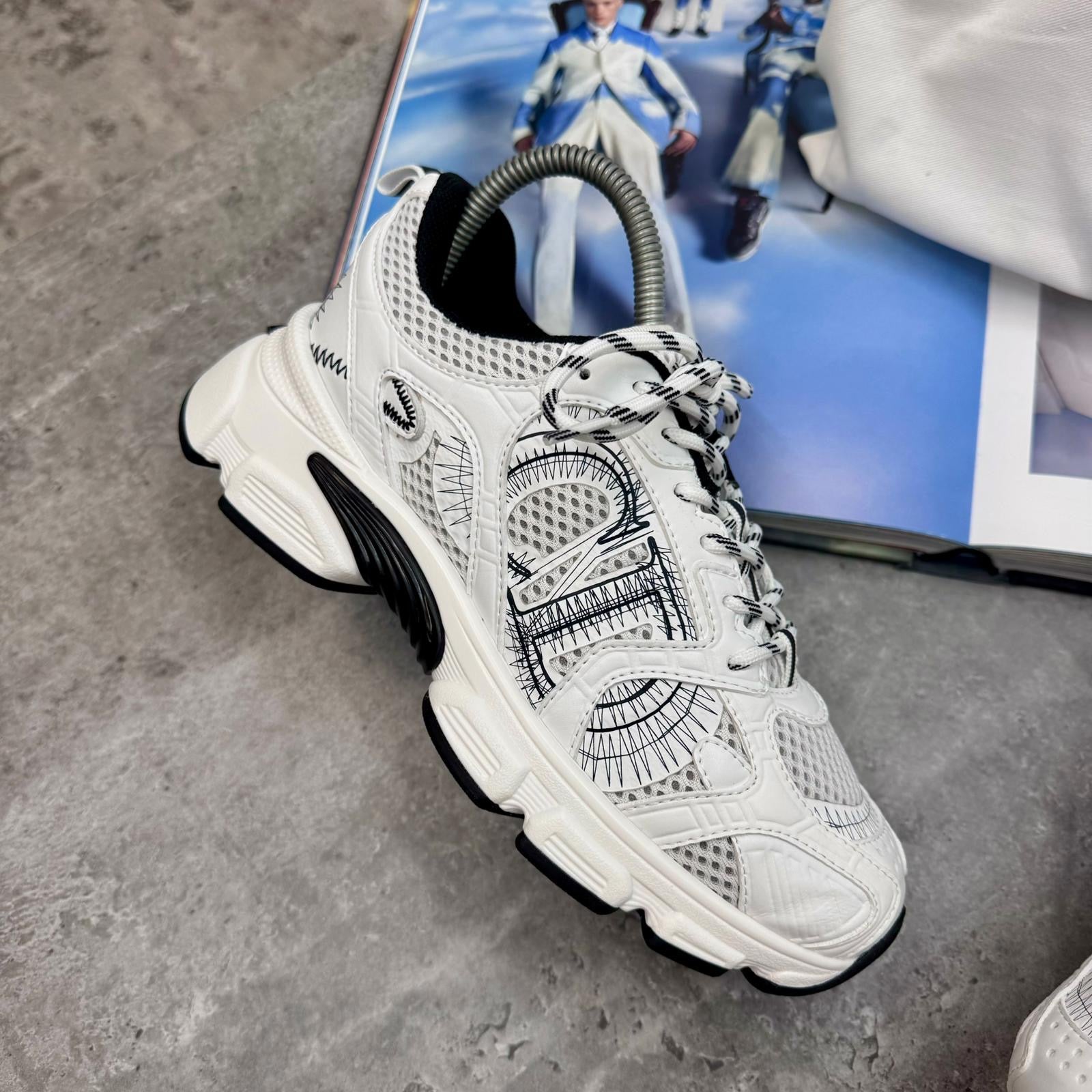 (PRE-ORDER) CD - WOMENS CHRONO TRAINERS - SILVER/WHITE