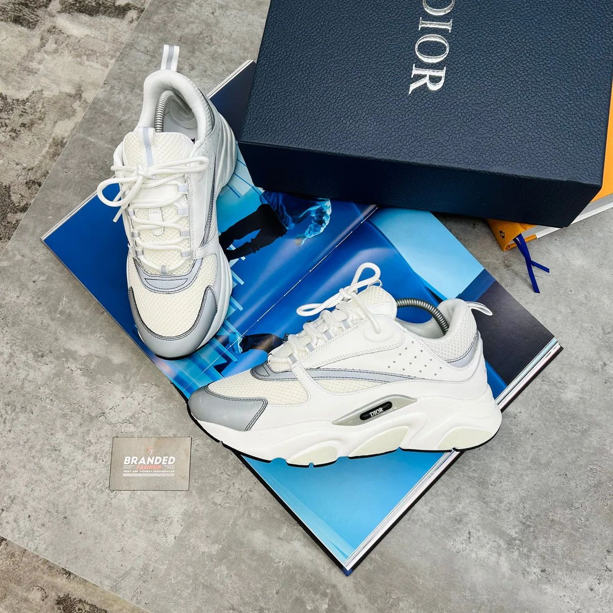 B22 - TRAINER - WHITE