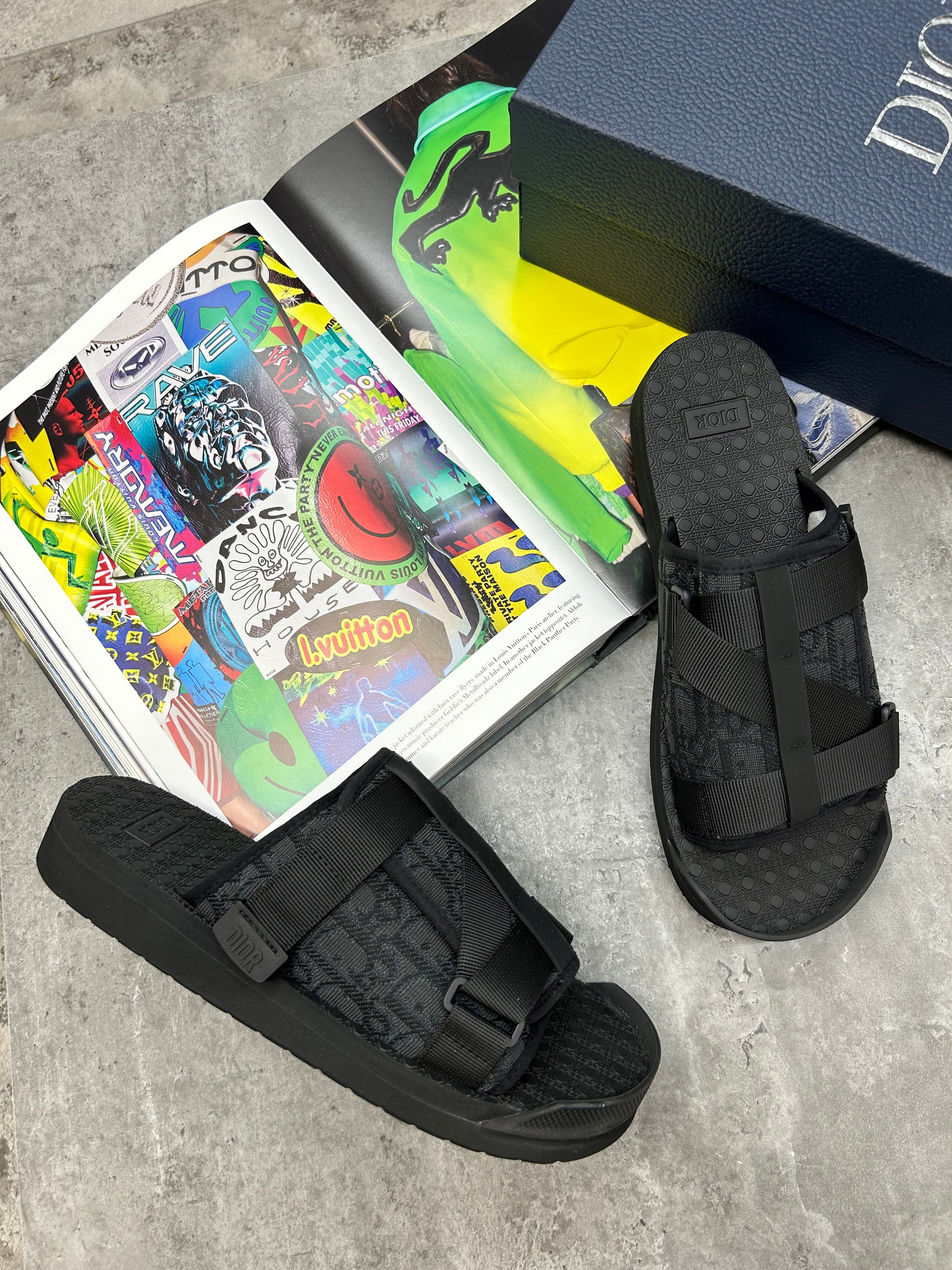 (PRE-ORDER) CD - OBLIQUE SLIDES - BLACK