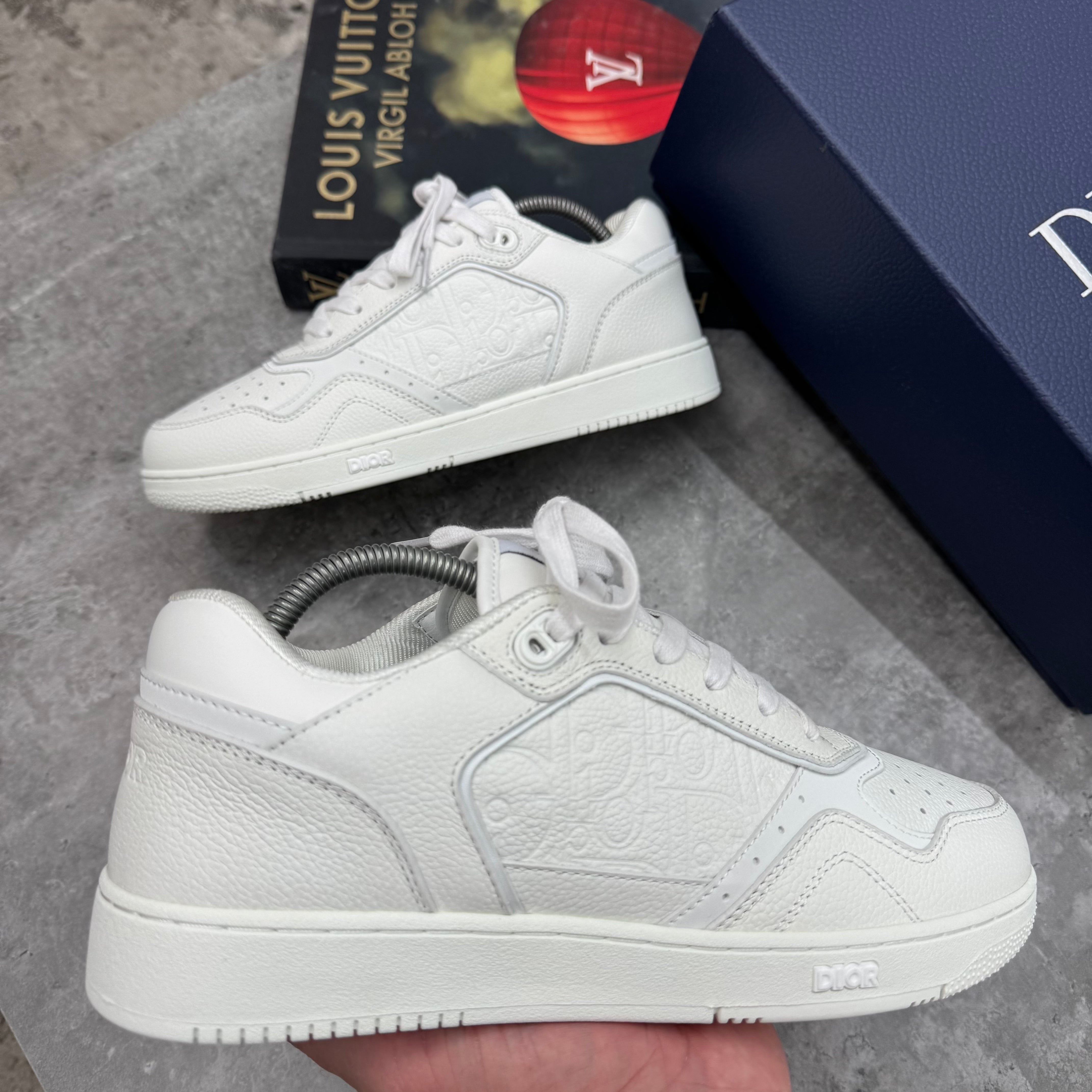 B27 - TRAINER - WHITE
