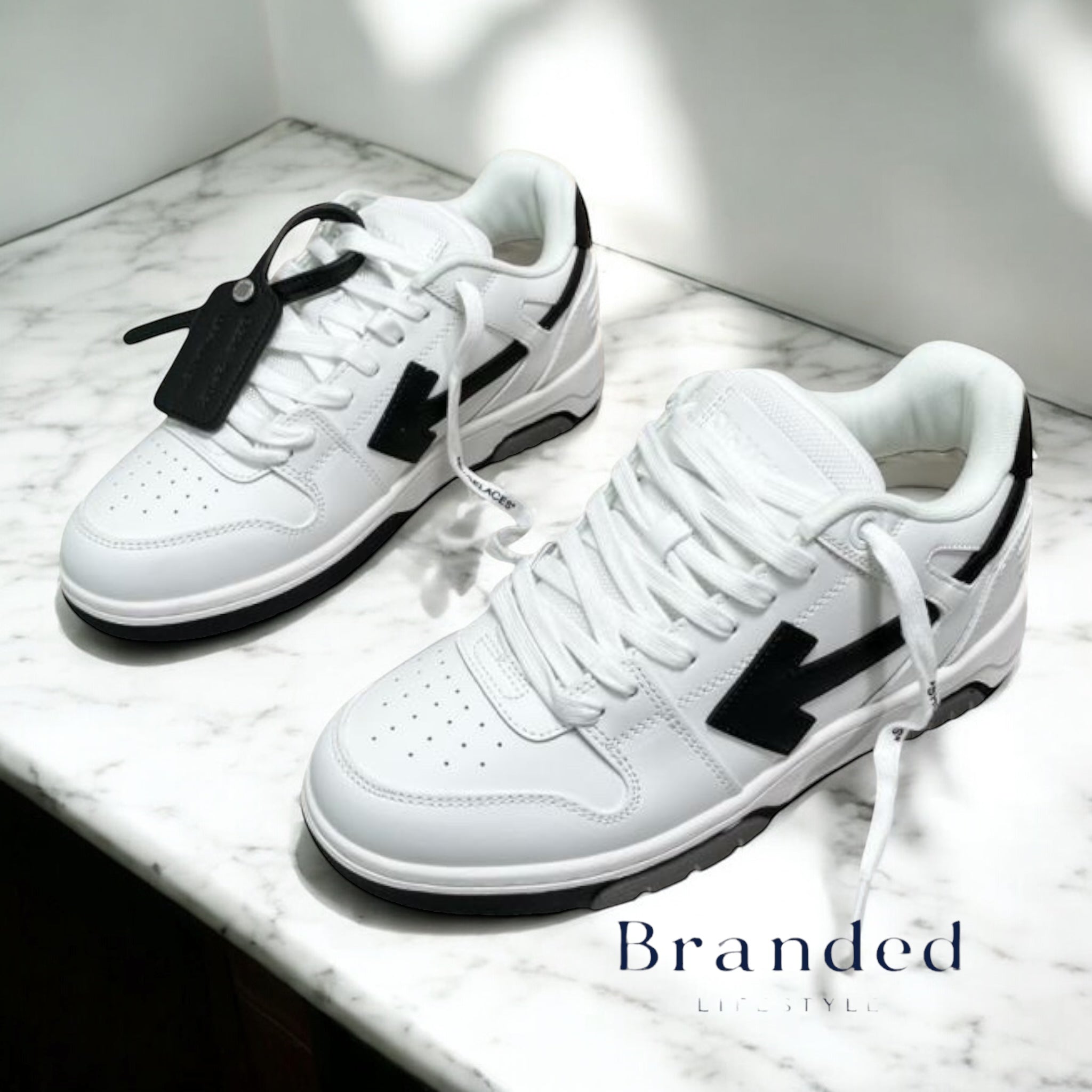(PRE-ORDER) OW - WOMENS OUT OF OFFICE TRAINER