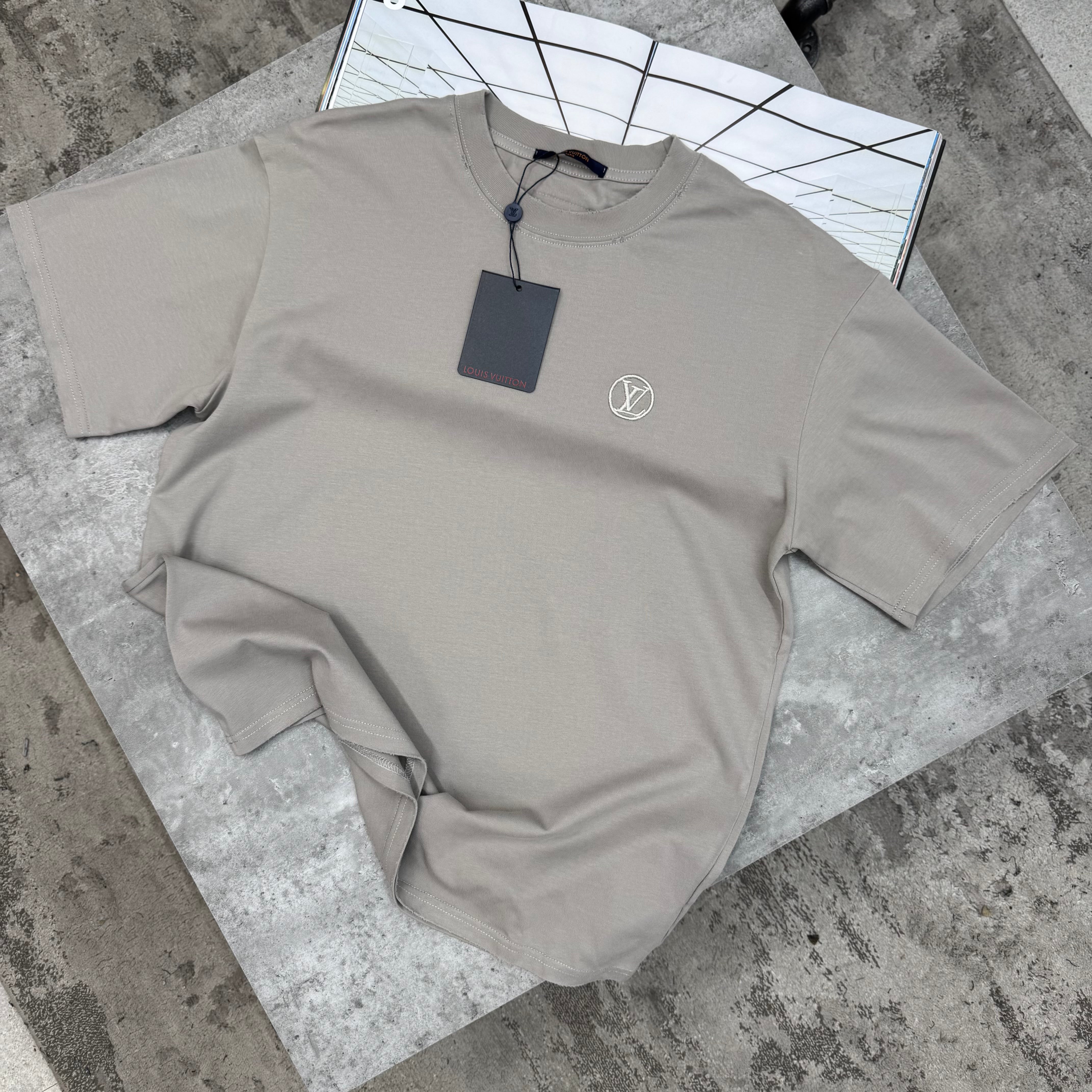 LVE - CIRCLE LOGO T-SHIRT - STONE