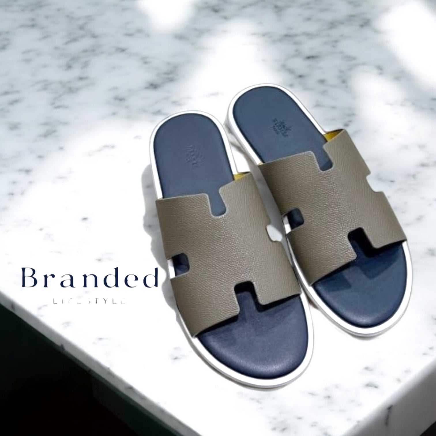 (PRE-ORDER) HMES - SLIDES - NAVY/STONE