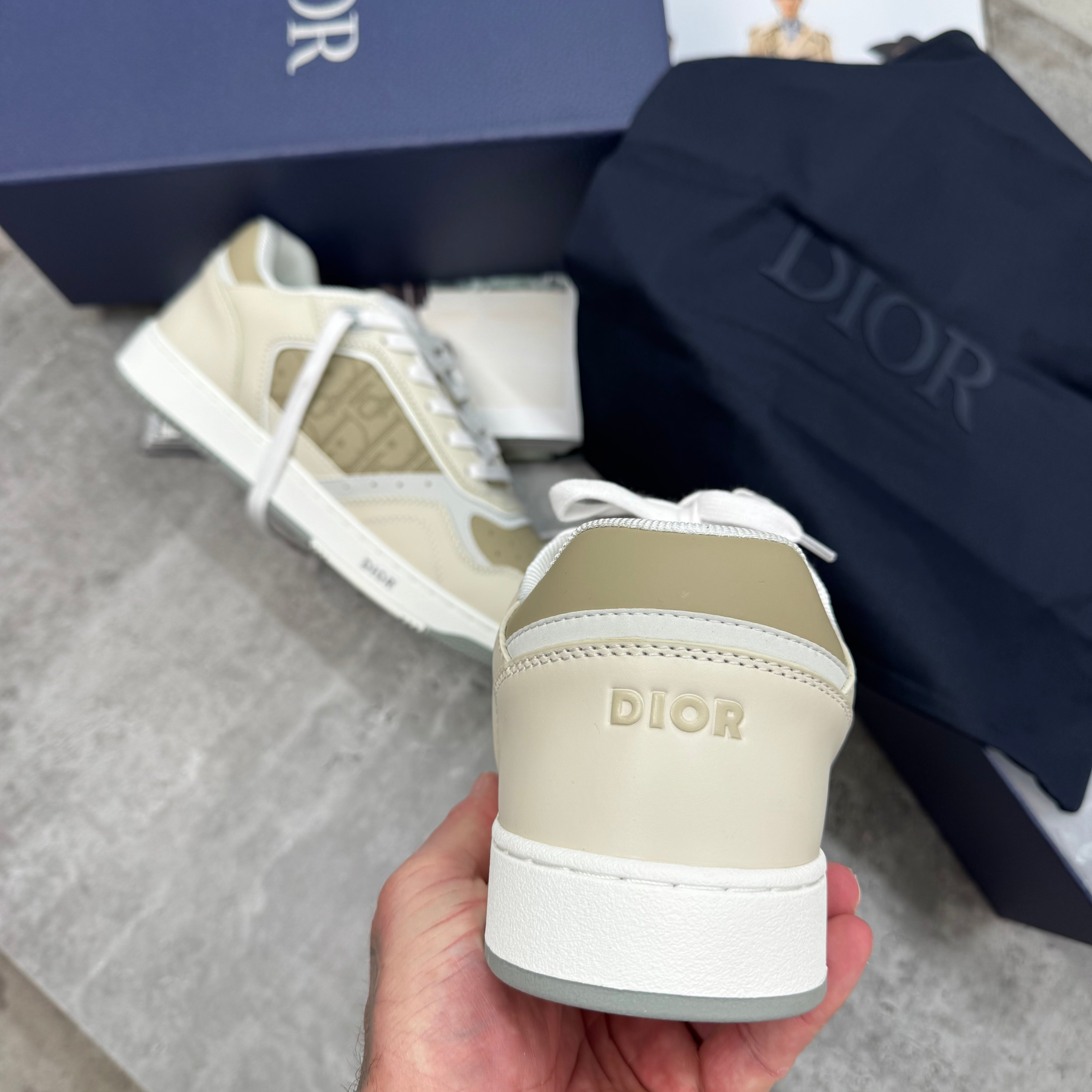 B27 - TRAINER - BEIGE