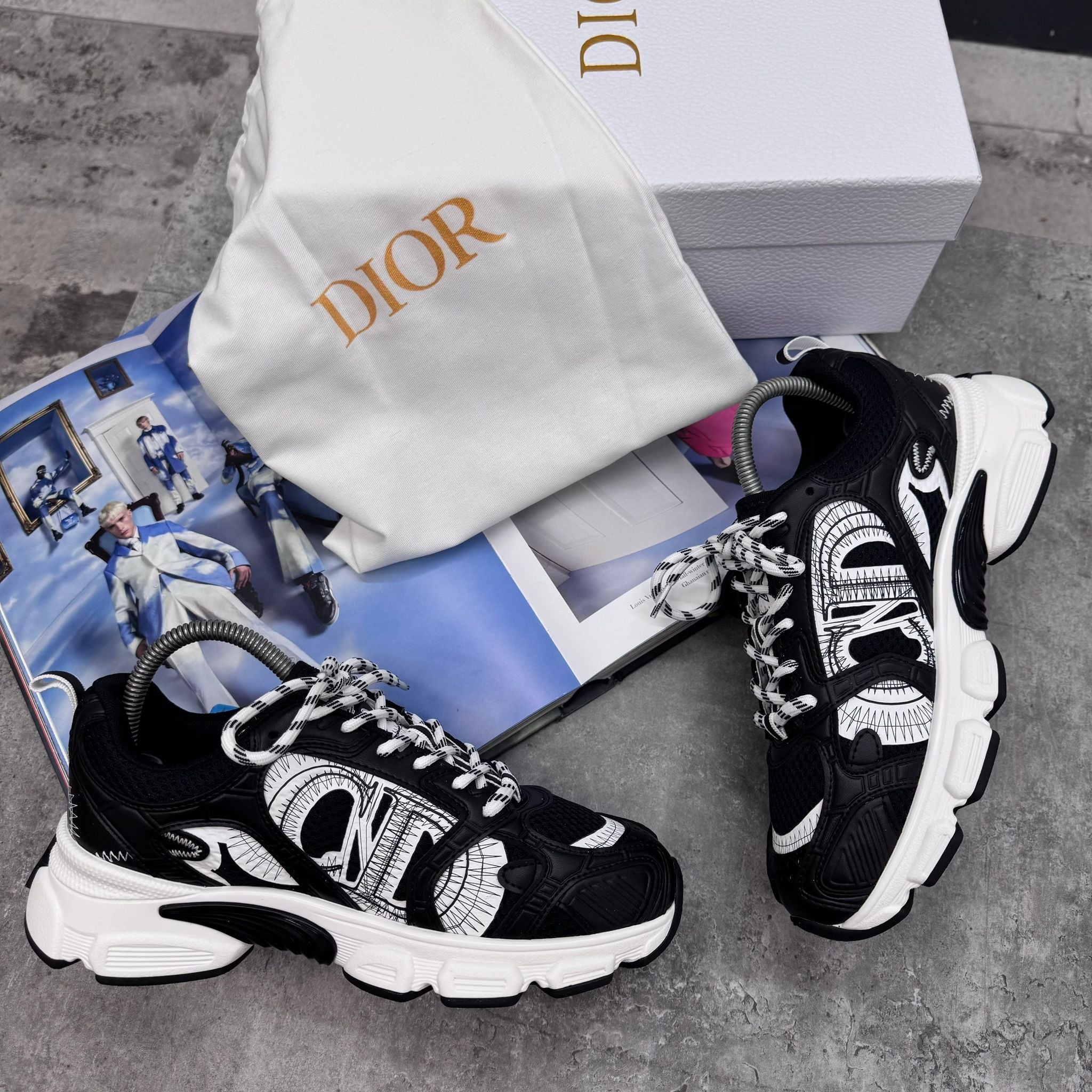 (PRE-ORDER) CD - WOMENS CHRONO TRAINERS - BLACK/WHITE
