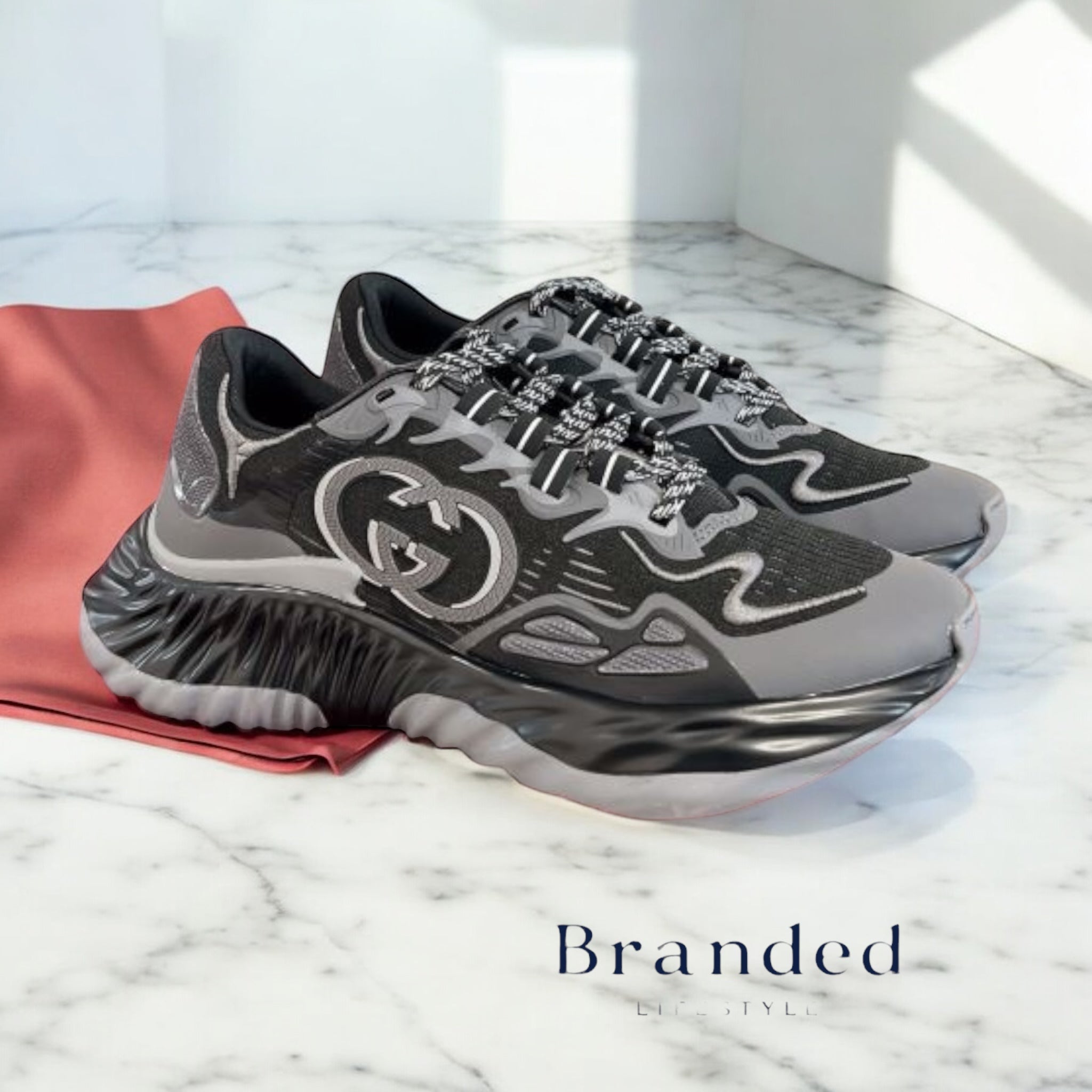 (PRE-ORDER) GCI - WOMENS TRAINERS - BLACK/GREY