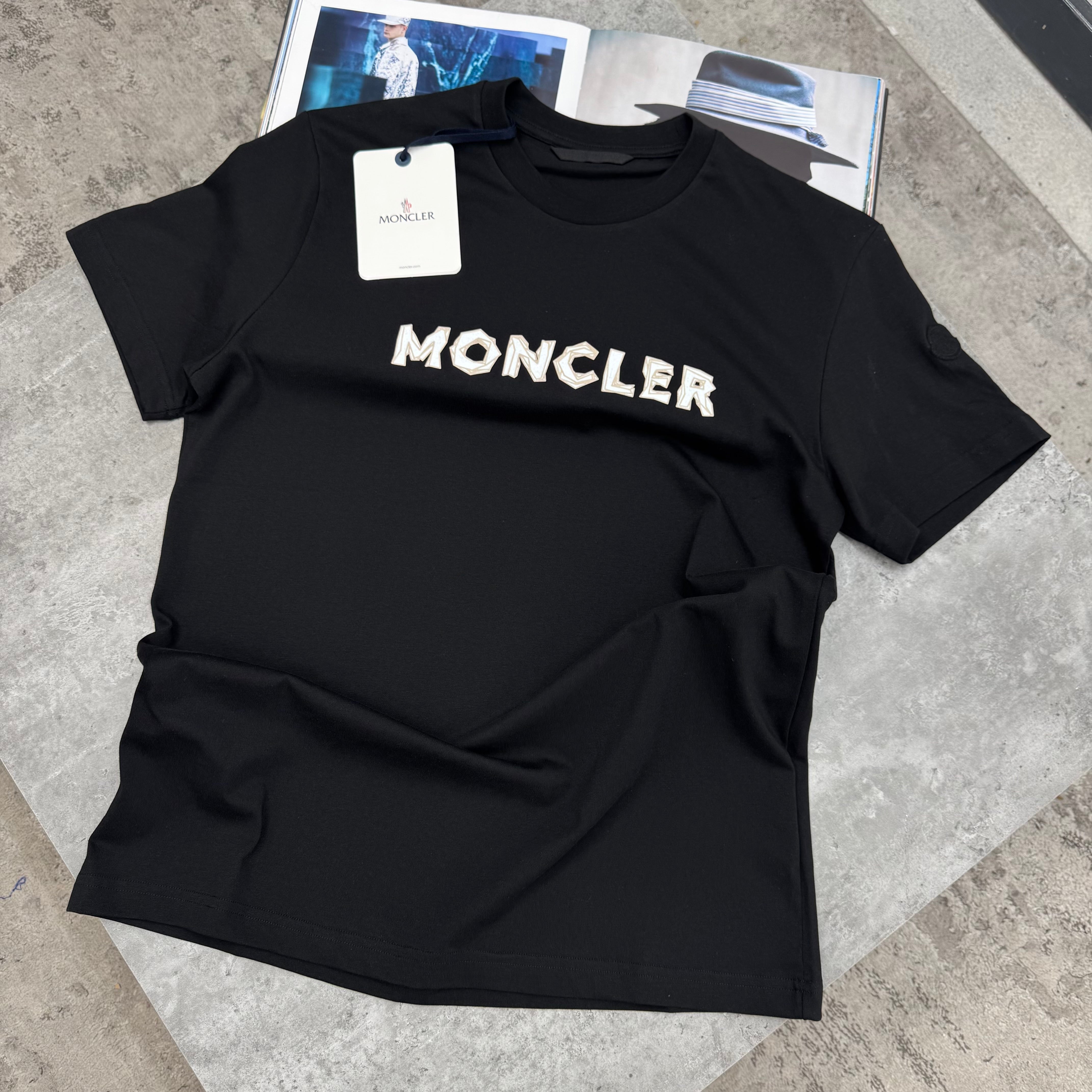MNCLR - T-SHIRT - BLACK