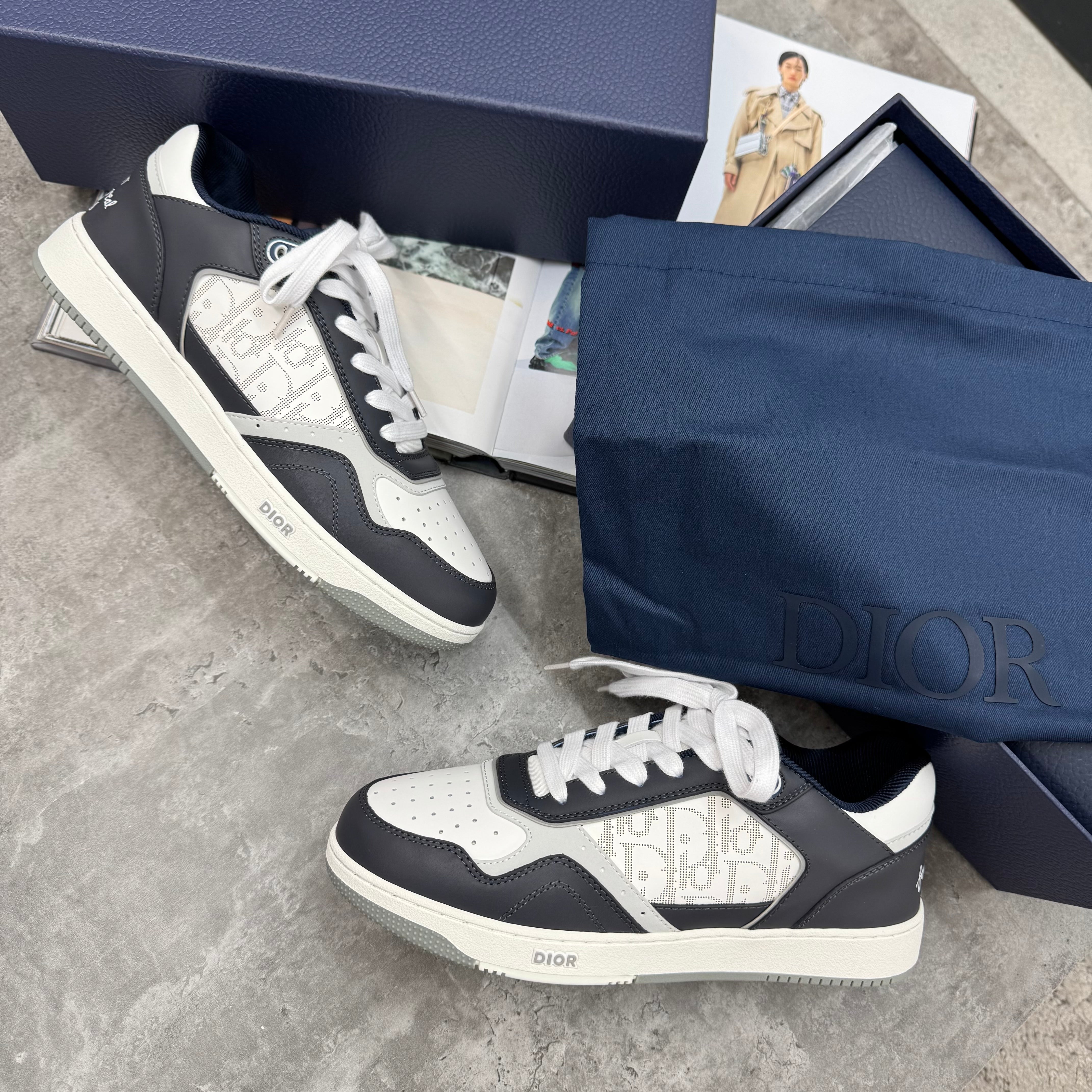 B27 - TRAINER - NAVY/WHITE