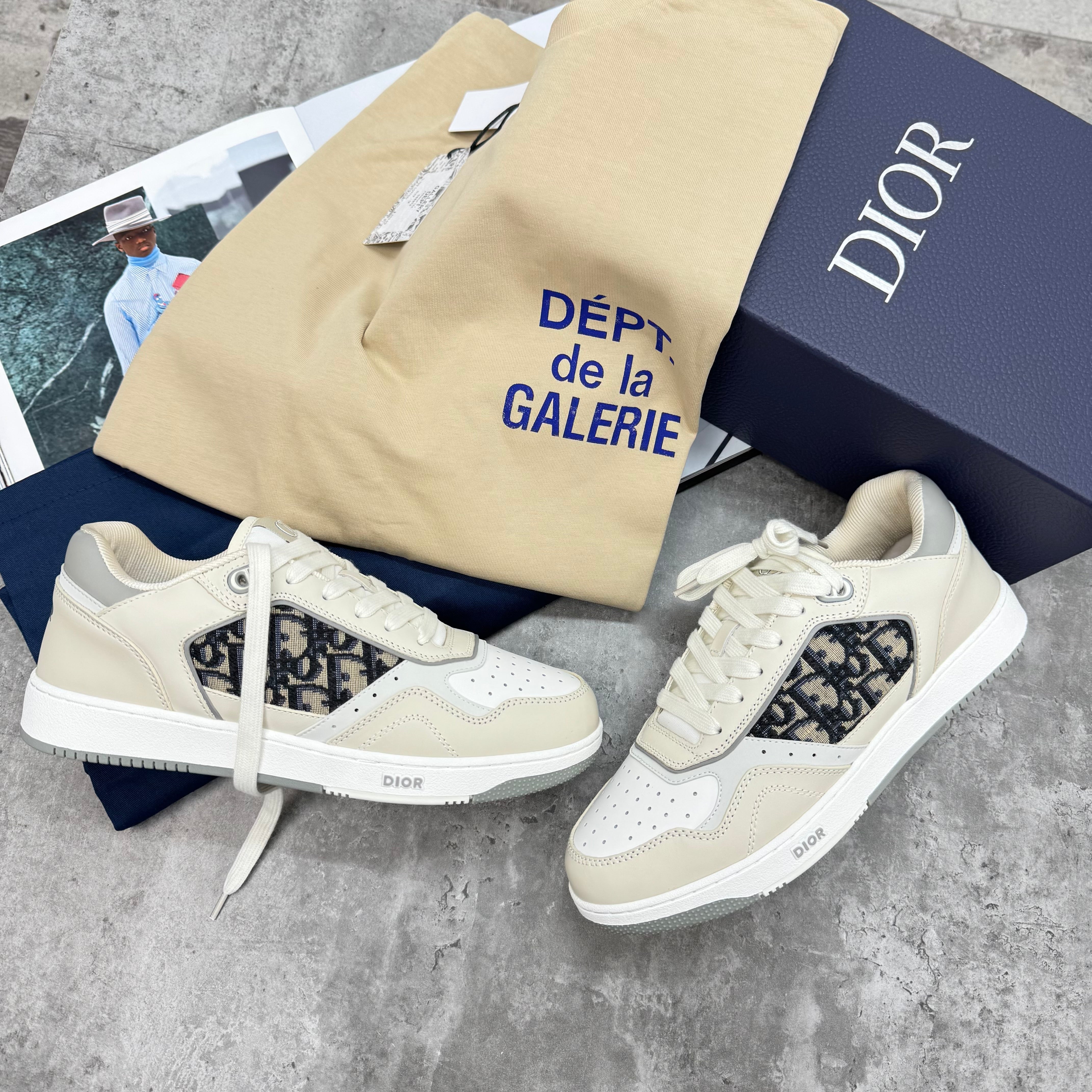 B27 - TRAINER - BEIGE/BLACK