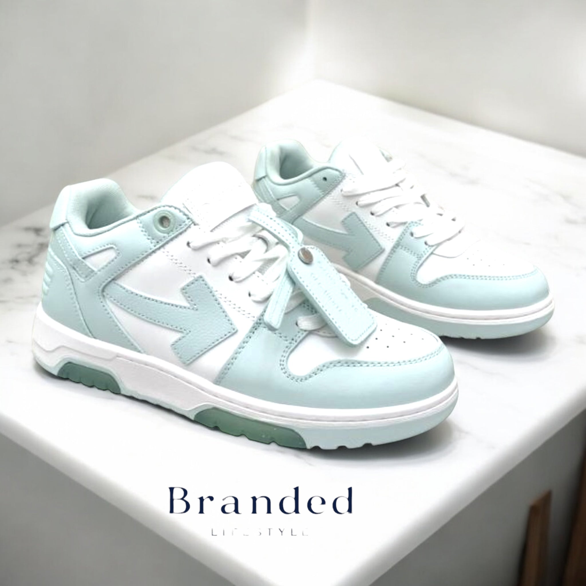 (PRE-ORDER) OW - WOMENS OUT OF OFFICE TRAINER