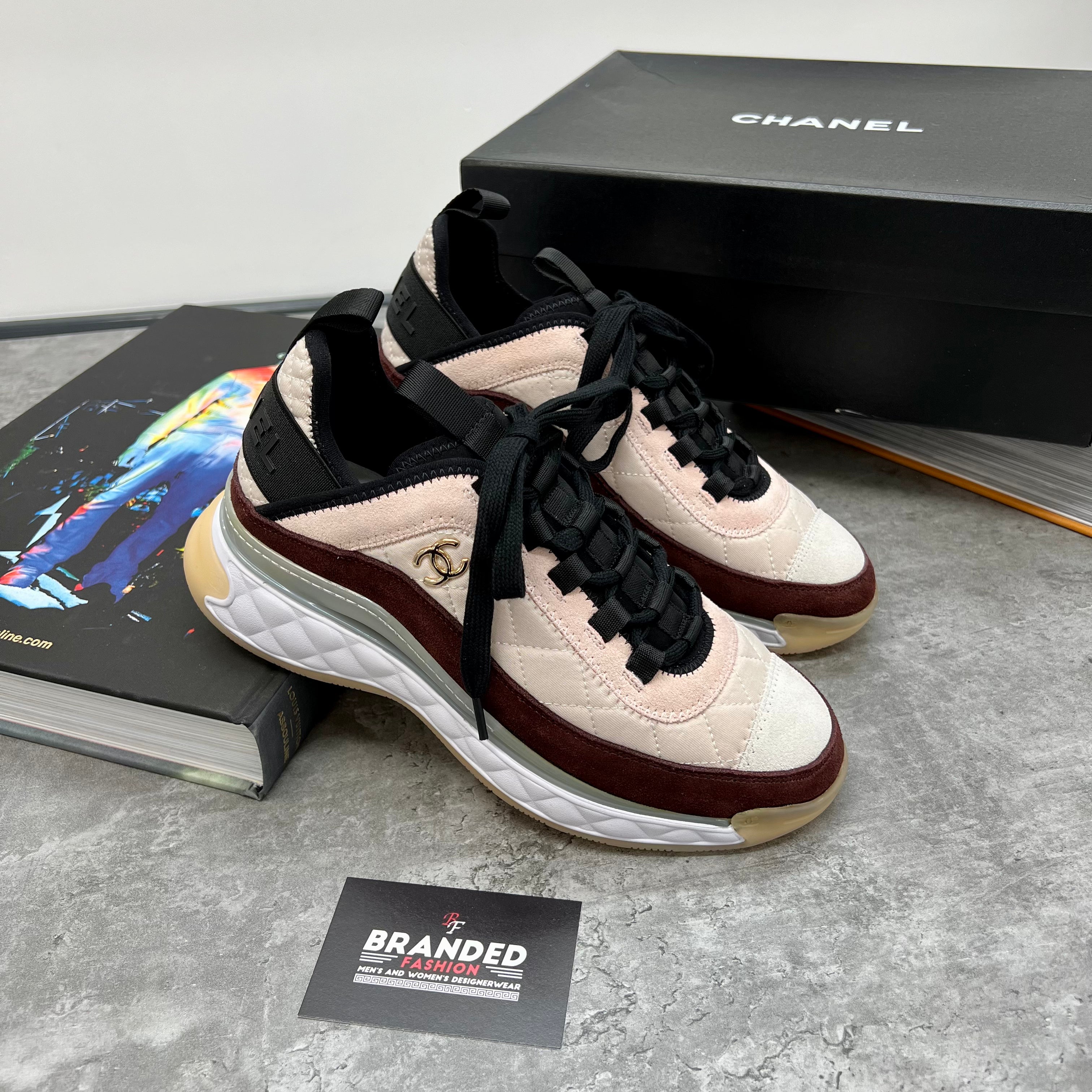 CHANEL LOGO WOMENS TRAINER - PINK (PRE-ORDER)