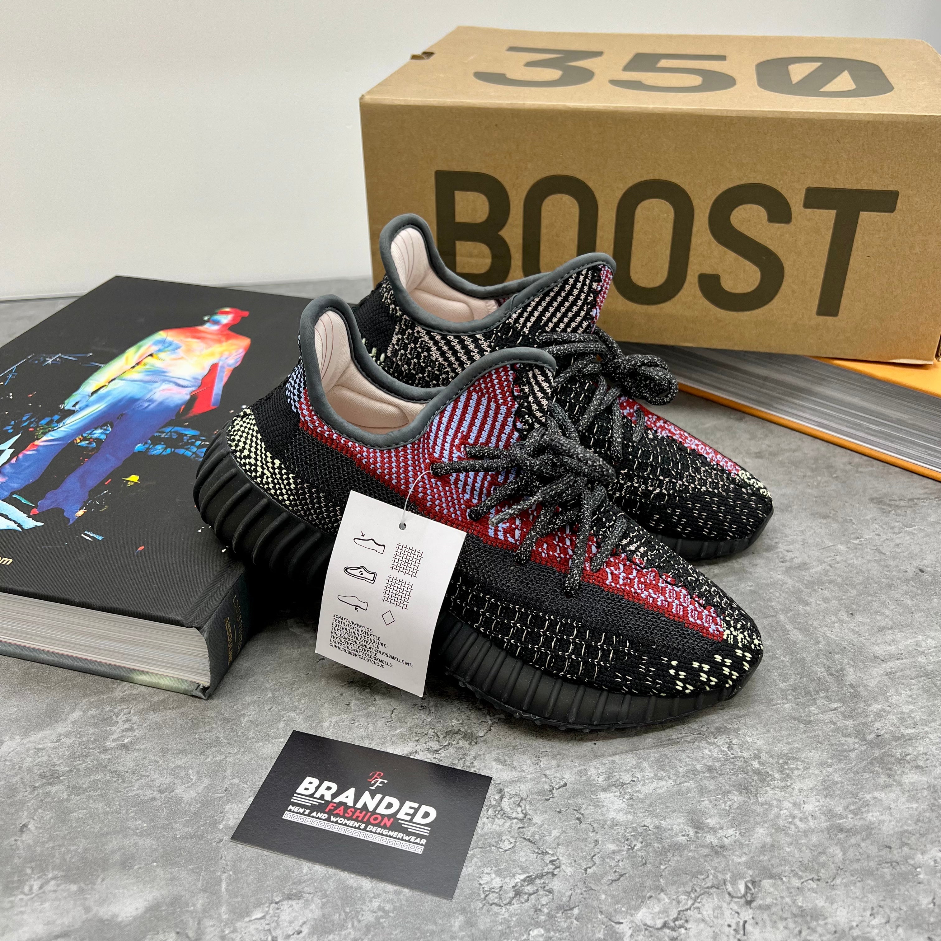 YZY 350 TRAINER - YECHIL (PRE-ORDER)